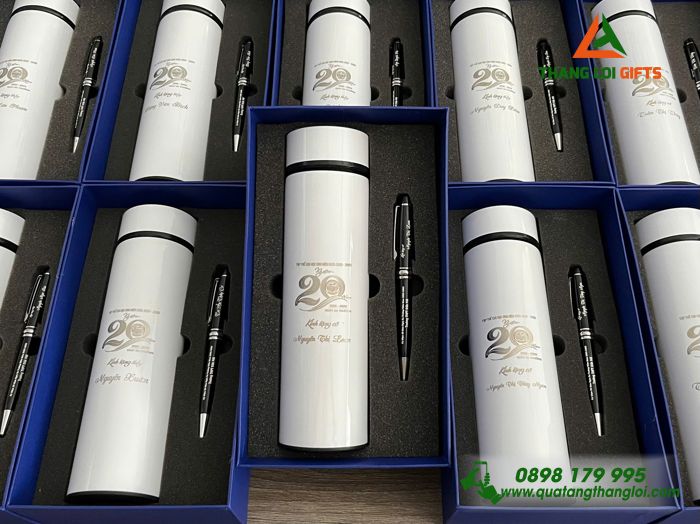 Combo Quà Tặng (Bình & Bút) - In Khắc Logo Kỷ Niệm 20 Năm Ra Trường Làm Quà Tri Ân