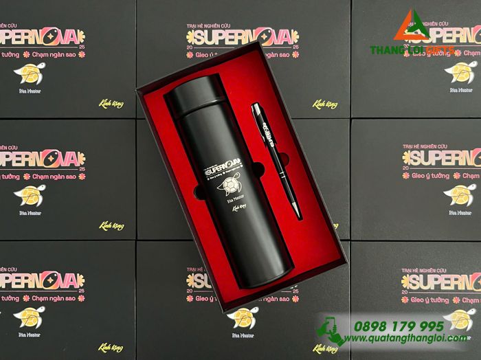 Bộ Quà Tặng (Bình Giữ Nhiệt & Bút Bi) Màu Đen - In Khắc Logo Trại Hè Nghiên Cứu SUPERNOVA