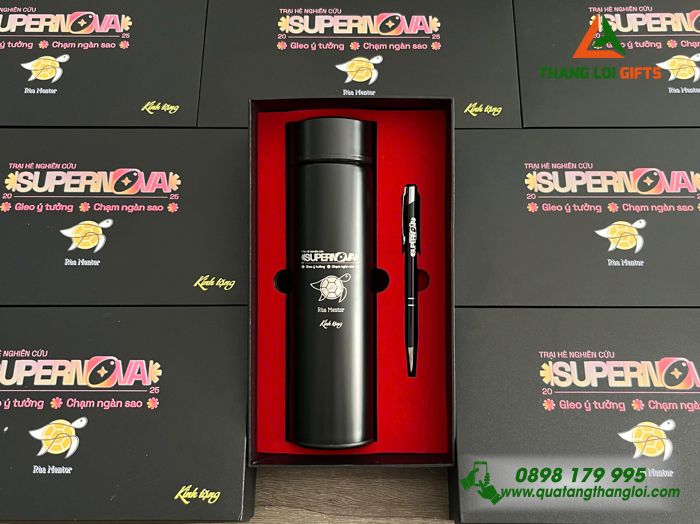 Bộ Quà Tặng (Bình Giữ Nhiệt & Bút Bi) Màu Đen - In Khắc Logo Trại Hè Nghiên Cứu SUPERNOVA