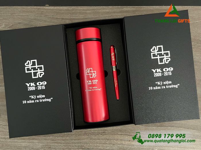 Combo Quà Tặng (Bình Giữ Nhiệt & Bút Ký) Màu Đỏ - In Khắc Logo Kỷ Niệm 10 Năm Ra Trường