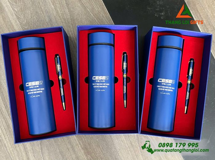 Bộ Quà Tặng (Bình Giữ Nhiệt & Bút Ký) Màu Xanh - In Khắc Logo Doanh Nghiệp CESE2