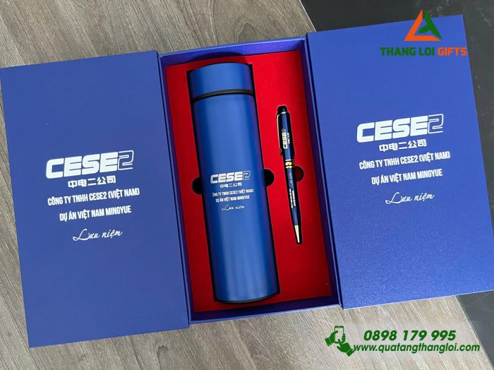 Bộ Quà Tặng (Bình Giữ Nhiệt & Bút Ký) Màu Xanh - In Khắc Logo Doanh Nghiệp CESE2