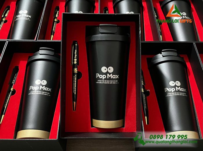 Bộ Quà Tặng (Ly Giữ Nhiệt & Bút Ký) Màu Đen - In Khắc Logo Kênh Truyền Hình Pop Max