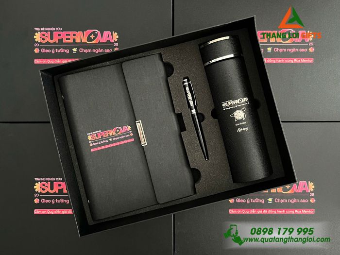 Set Quà Tặng Màu Đen (Sổ+ Bình+ Bút) - In Khắc Logo Trại Hè Nghiên Cứu SUPERNOVA