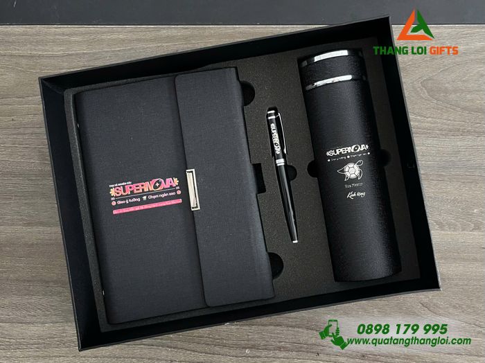 Set Quà Tặng Màu Đen (Sổ+ Bình+ Bút) - In Khắc Logo Trại Hè Nghiên Cứu SUPERNOVA