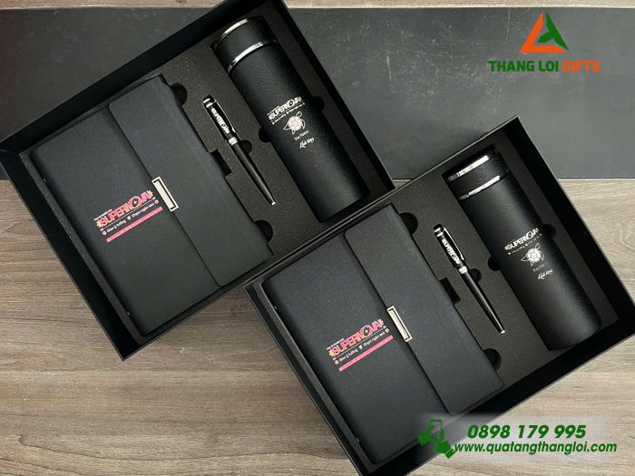 Set Quà Tặng Màu Đen (Sổ+ Bình+ Bút) - In Khắc Logo Trại Hè Nghiên Cứu SUPERNOVA