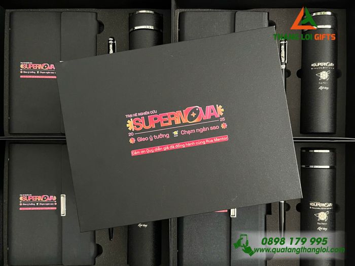 Set Quà Tặng Màu Đen (Sổ+ Bình+ Bút) - In Khắc Logo Trại Hè Nghiên Cứu SUPERNOVA