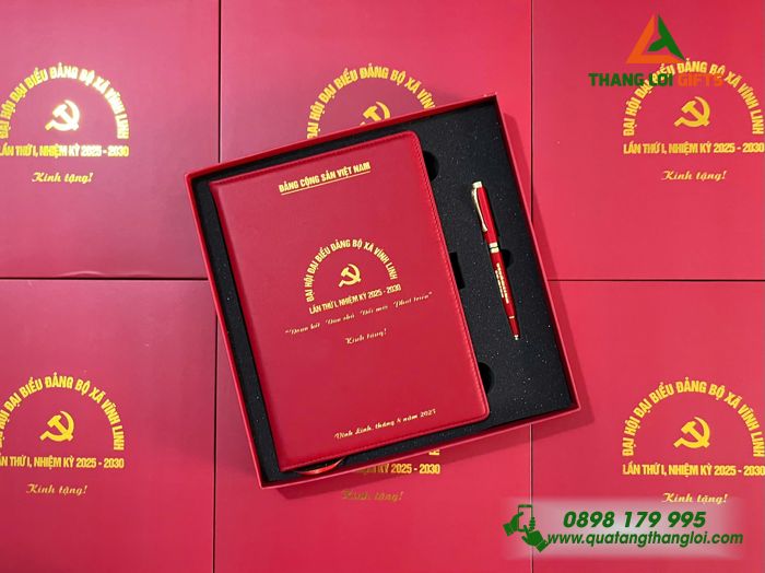 Set Quà Tặng (Sổ Tay Dán Gáy & Bút Ký) Màu Đỏ - In Khắc Logo Đảng Làm Quà Đại Hội Đảng Bộ Xã Vĩnh Linh
