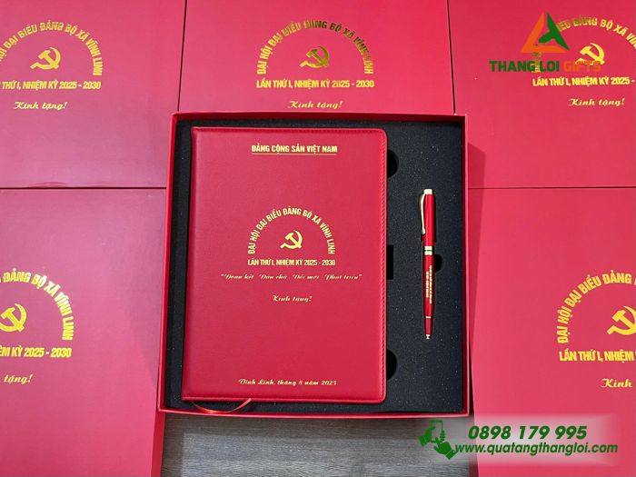 Set Quà Tặng (Sổ Tay Dán Gáy & Bút Ký) Màu Đỏ - In Khắc Logo Đảng Làm Quà Đại Hội Đảng Bộ Xã Vĩnh Linh