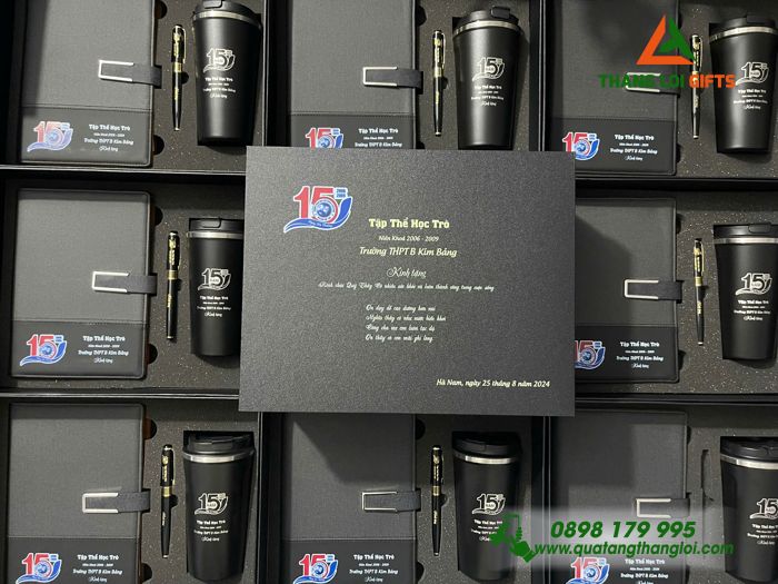 Bộ Quà Tặng (Sổ+ Ly+ Bút) Màu Đen - In Khắc Logo Kỷ Niệm 15 Năm Trường THPT B Kim Bảng