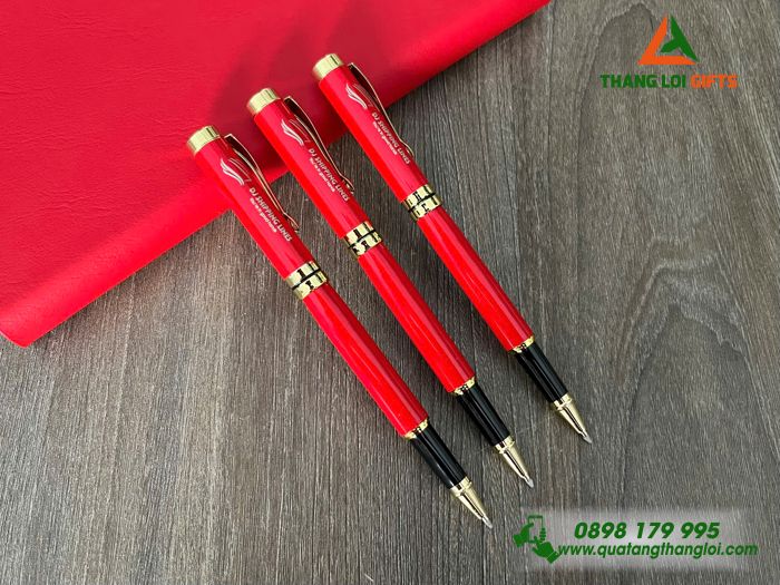 Bút Ký Kim Loại Xoay Màu Đen Khoen Vàng - Khắc Tên Đại Hội Đảng Bộ