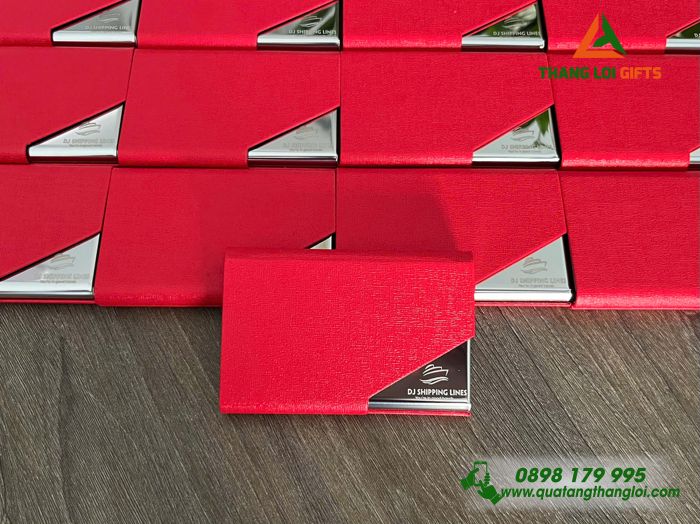 Hộp Đựng Namecard Vát Cạnh Màu Đỏ - Khắc Logo Doanh Nghiệp DJ Shipping Lines