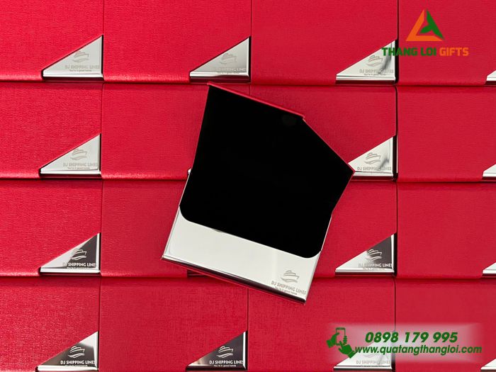 Hộp Đựng Namecard Vát Cạnh Màu Đỏ - Khắc Logo Doanh Nghiệp DJ Shipping Lines