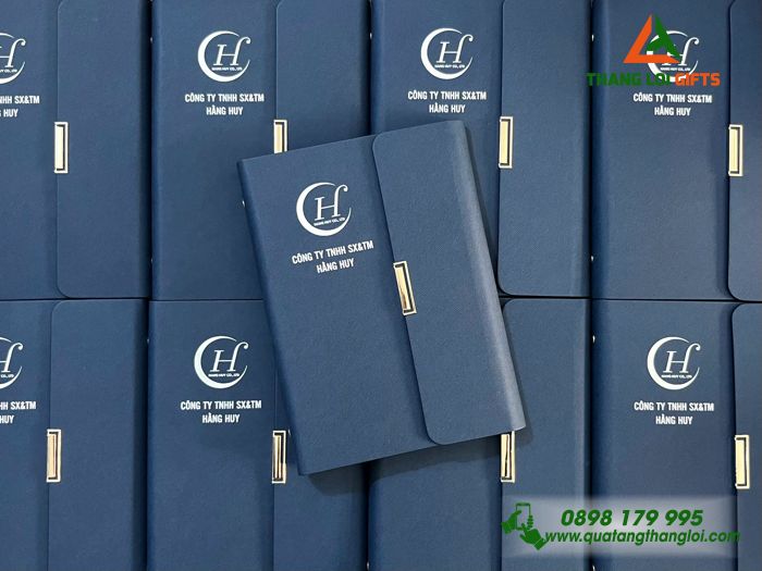 Sổ Tay Bìa Còng Gập 3 Màu Xanh - In Logo Doanh Nghiệp Hằng Huy
