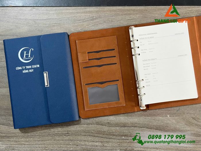 Sổ Tay Bìa Còng Gập 3 Màu Xanh - In Logo Doanh Nghiệp Hằng Huy