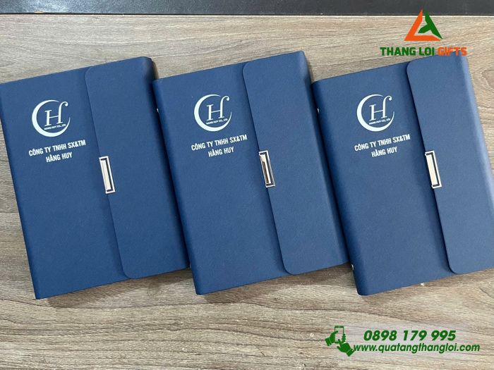 Sổ Tay Bìa Còng Gập 3 Màu Xanh - In Logo Doanh Nghiệp Hằng Huy