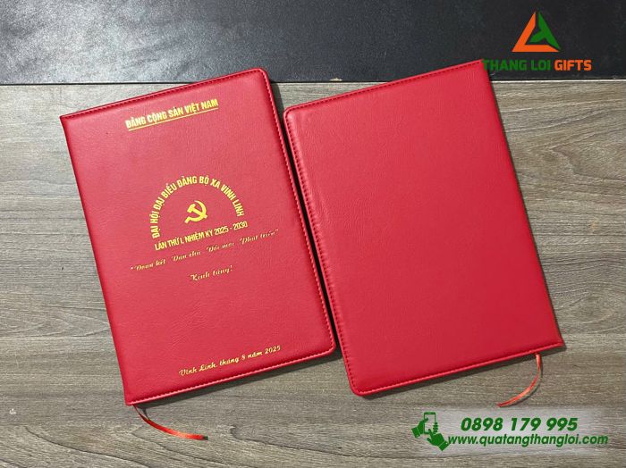 Sổ Tay Dán Gáy Màu Đỏ - Ép Kim Logo Đảng Làm Quà Đại Hội Đảng Bộ Xã Vĩnh Linh