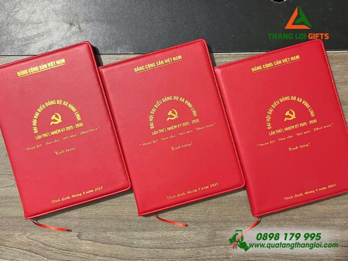 Sổ Tay Dán Gáy Màu Đỏ - Ép Kim Logo Đảng Làm Quà Đại Hội Đảng Bộ Xã Vĩnh Linh