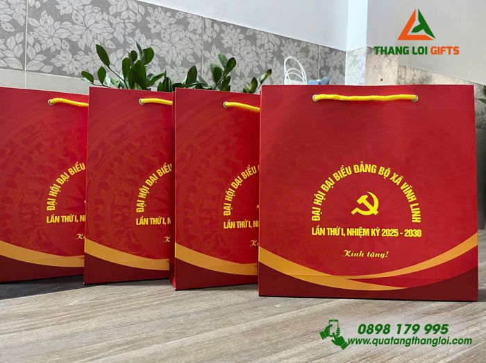 Túi Xách Giấy Couche 150 Màu Đỏ - In Logo Đảng Làm Quà Đại Hội Đảng Bộ Vĩnh Linh