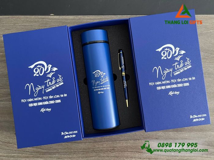 Combo Quà Tặng (Bình Giữ Nhiệt & Bút Ký) Màu Xanh - In Khắc Logo Kỷ Niệm 20 Năm Ngày Ra Trường Trường THPT Tân Châu