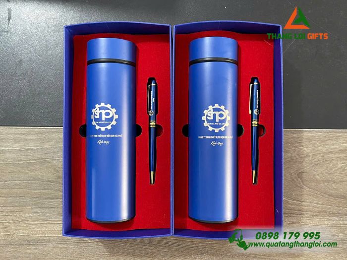 Set Quà Tặng (Bình Giữ Nhiệt & Bút Ký) Màu Xanh - In Khắc Logo Doanh Nghiệp Sơn Hà Phố