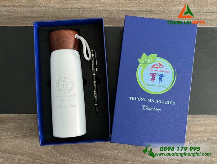Combo Quà Tặng (Bình Giữ Nhiệt & Bút Ký) - Khắc Logo Trường Mầm Non Hoa Biển