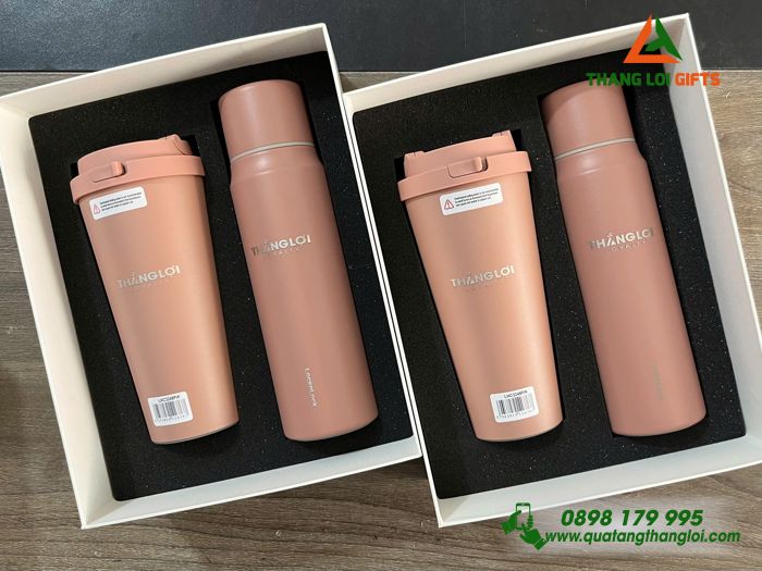 Bộ Quà Tặng (Bình Lock & Ly Lock) Màu Hồng - In Khắc Logo Doanh Nghiệp Thắng Lợi Loyalty