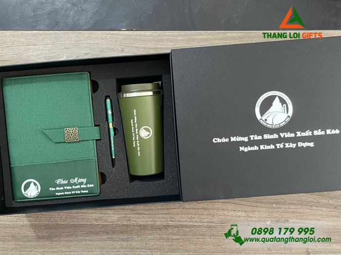 Giftset Bộ Quà Tặng (Sổ+ Ly+ Bút) Màu Xanh Lá - In Khắc Logo Trường Đại Học Giao Thông Vận Tải