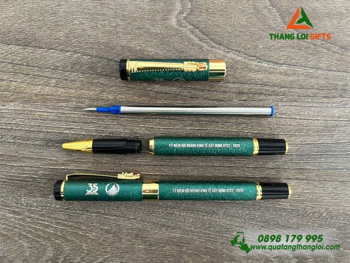Bút Ký Kim Loại Khoen Cài Hình Đầu Rồng Màu Xanh Lá - Khắc Logo Trường Đại Học Giao Thông Vận Tải