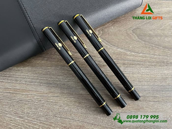 Bút Ký Kim Loại Màu Đen Khoen Vàng - Khắc Logo Doanh Nghiệp Cathay Life