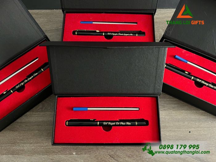 Bút Ký Kim Loại Màu Đen Khoen Vàng - Khắc Tên Làm Quà Tặng Tri Ân