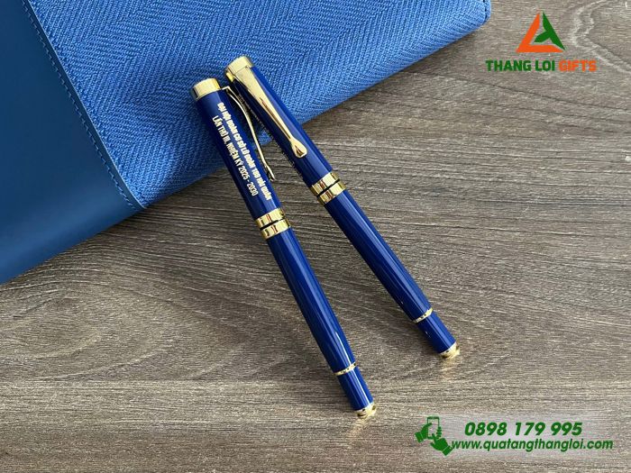 Bút Ký Kim Loại Màu Xanh Khoen Vàng - In Logo Đoàn Cơ Sở Lữ Đoàn 189 Hải Quân