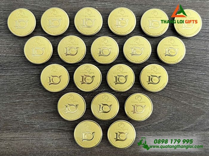 Huy Hiệu Cài Áo Hình Tròn - Khắc Logo Doanh Nghiệp Watermelon Việt Nam