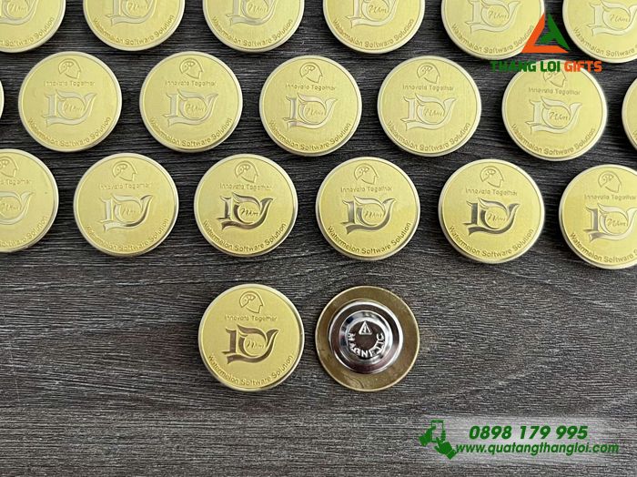 Huy Hiệu Cài Áo Hình Tròn - Khắc Logo Doanh Nghiệp Watermelon Việt Nam