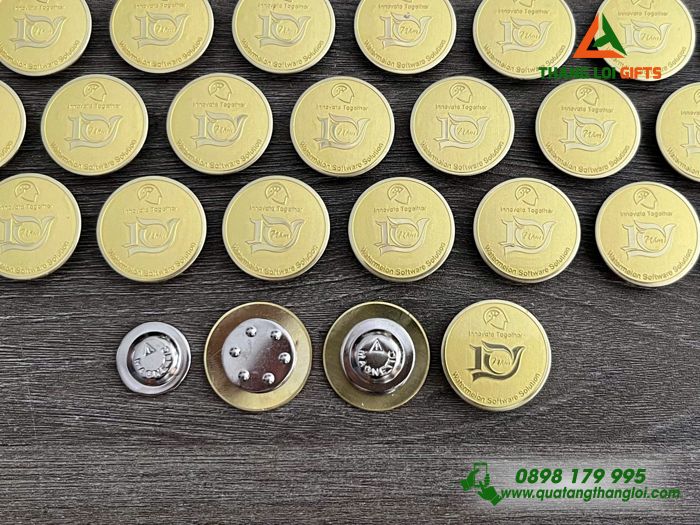 Huy Hiệu Cài Áo Hình Tròn - Khắc Logo Doanh Nghiệp Watermelon Việt Nam