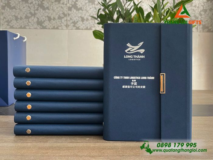 Sổ Tay Bìa Còng Gập 3 Màu Xanh - In Logo Doanh Nghiệp Long Thành Logistics