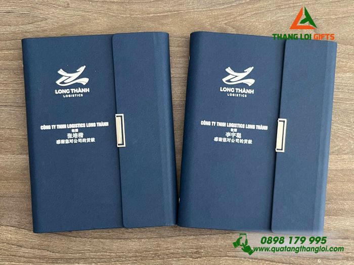 Sổ Tay Bìa Còng Gập 3 Màu Xanh - In Logo Doanh Nghiệp Long Thành Logistics