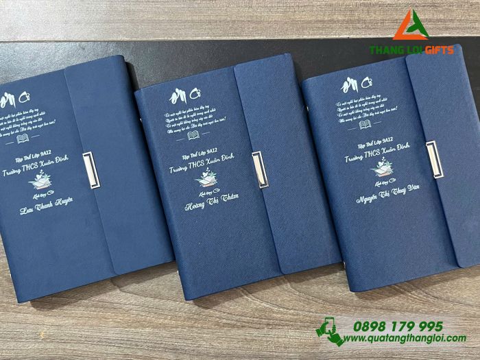Sổ Tay Bìa Còng Gập 3 Màu Xanh - In Nội Dung Tri Ân Thầy Cô Trường THCS Xuân Đỉnh