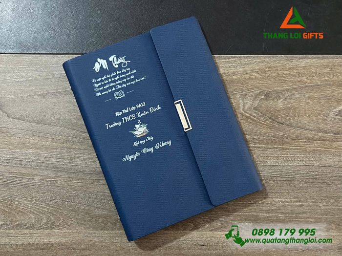 Sổ Tay Bìa Còng Gập 3 Màu Xanh - In Nội Dung Tri Ân Thầy Cô Trường THCS Xuân Đỉnh