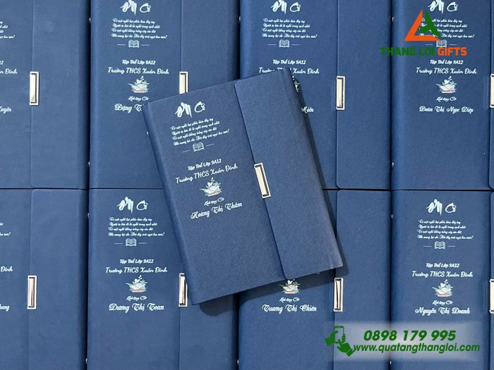 Sổ Tay Bìa Còng Gập 3 Màu Xanh - In Nội Dung Tri Ân Thầy Cô Trường THCS Xuân Đỉnh