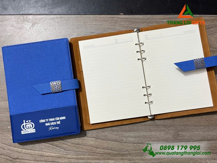 Sổ Tay Bìa Còng Màu Xanh - In Logo Doanh Nghiệp Tân Minh