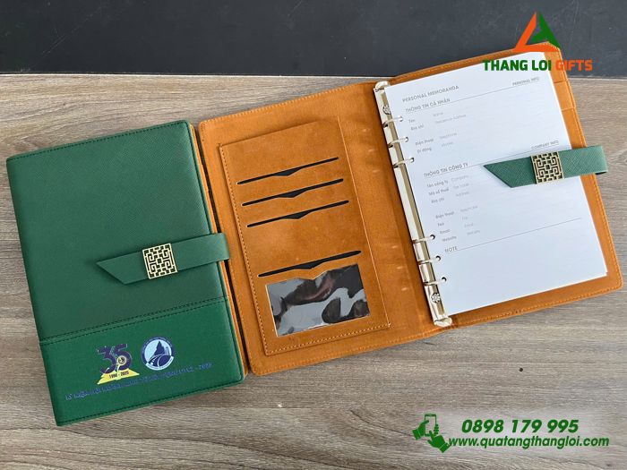Sổ Tay Bìa Còng Màu Xanh Lá - In Logo 35 Năm Trường Đại Học Giao Thông Vận Tải