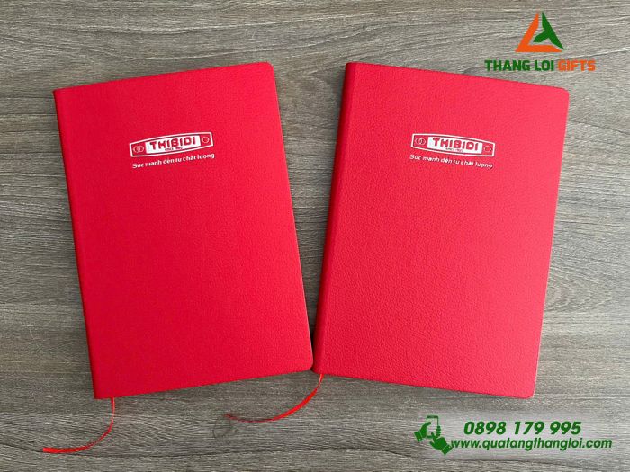 Sổ Tay Dán Gáy Màu Đỏ - Ép Kim Bạc Logo Doanh Nghiệp THIBIDI