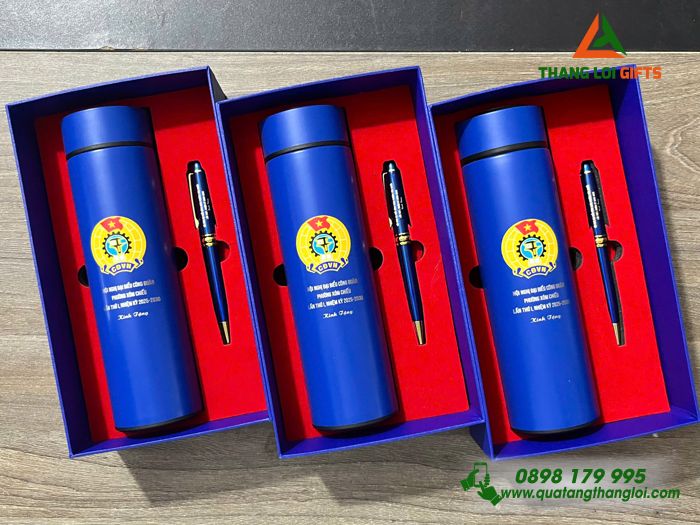 Combo Quà Tặng (Bình & Bút) Màu Xanh - In Khắc Logo Đại Hội Công Đoàn Phường Xóm Chiếu