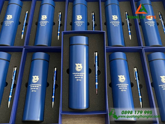 Bộ Quà Tặng (Bình & Bút) Màu Xanh - In Khắc Logo Đoàn TNCS Hồ Chí Minh Xã La Ngà