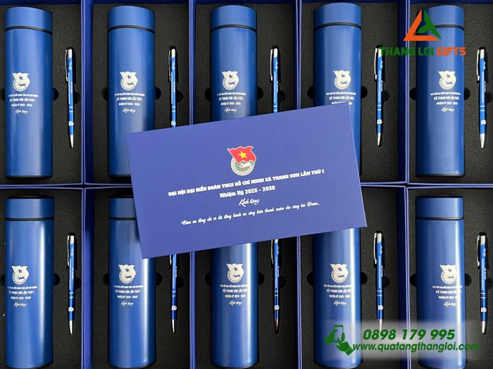Bộ Quà Tặng (Bình & Bút) Màu Xanh - In Khắc Logo Đoàn TNCS Hồ Chí Minh Xã Thanh Sơn
