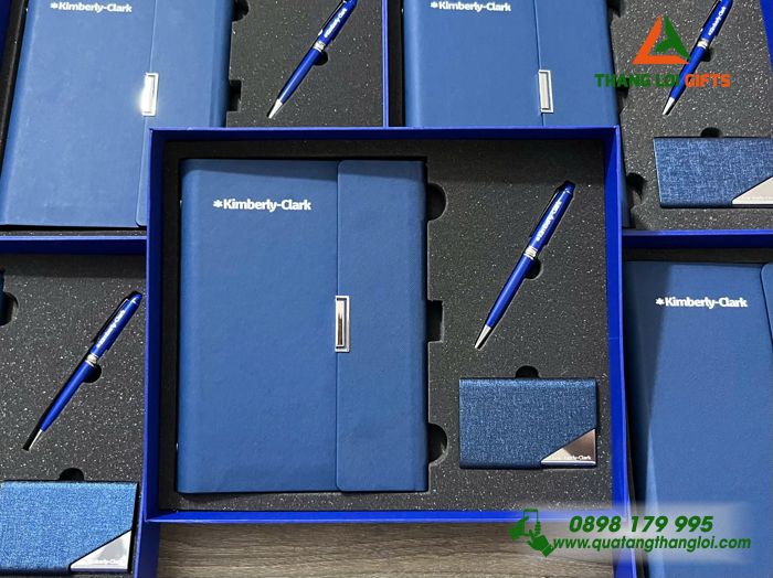 Set Quà Tặng (Sổ+ Hộp Namecard+ Bút) Màu Xanh - In Khắc Logo Doanh Nghiệp Kimberly-Clark