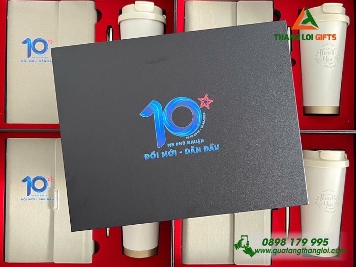 Set Quà Tặng (Sổ+ Ly+ Bút) Màu Trắng Kem - In Khắc Logo Kỷ Niệm 10 Năm Ngân Hàng MB Bank
