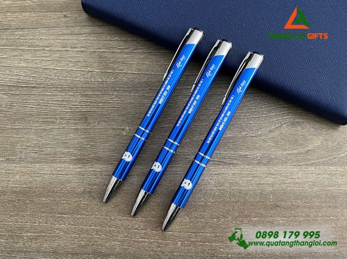 Bút Bi Kim Loại Bấm Màu Xanh - Khắc Logo Đại Hội Đoàn TNCS Hồ Chí Minh Xã Krông Nô