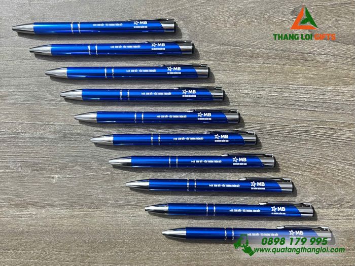 Bút Bi Kim Loại Bấm Màu Xanh - Khắc Logo Ngân Hàng MB Bank
